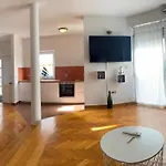 Casa Kiki Apartment *