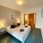 Casa Kiki 公寓 罗维尼